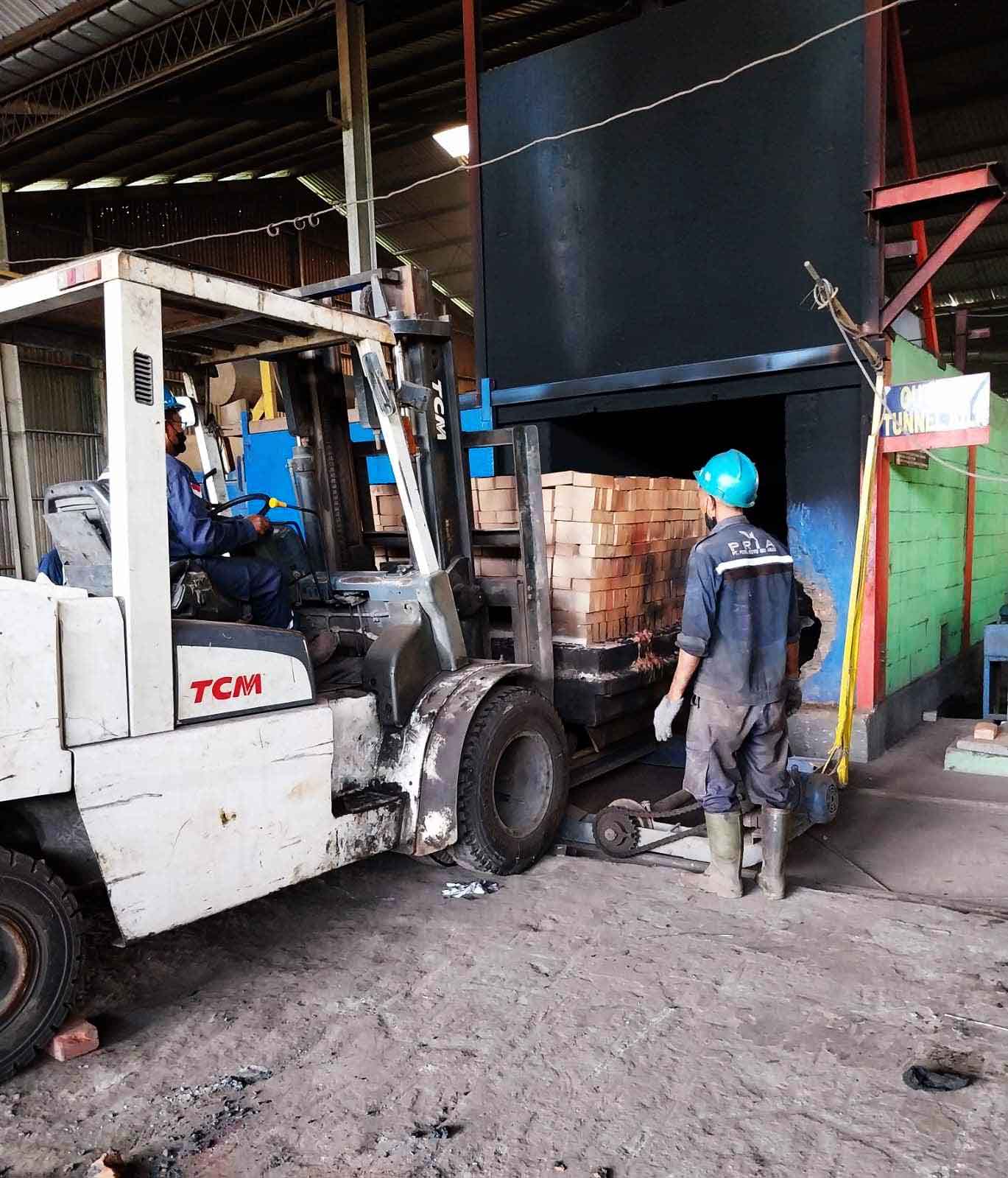 134. 05-12-2025 Teknik Proses Pembakaran Bata Merah untuk Meningkatkan Kualitas dan Kekuatan