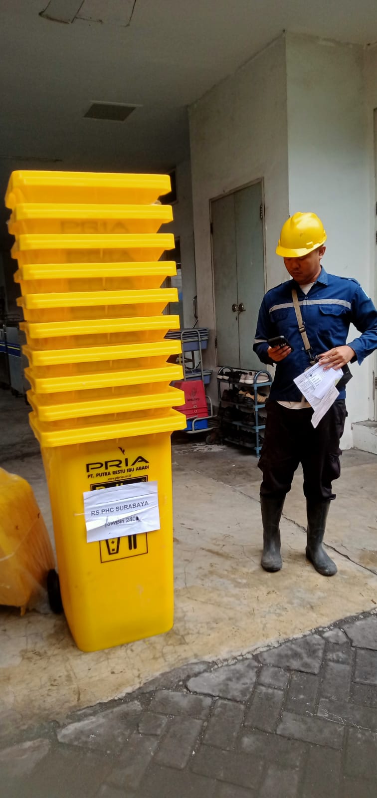 98. 17-11-2025 Wheelie Bin untuk Fasyankes IHC dari PT PRIA (2)