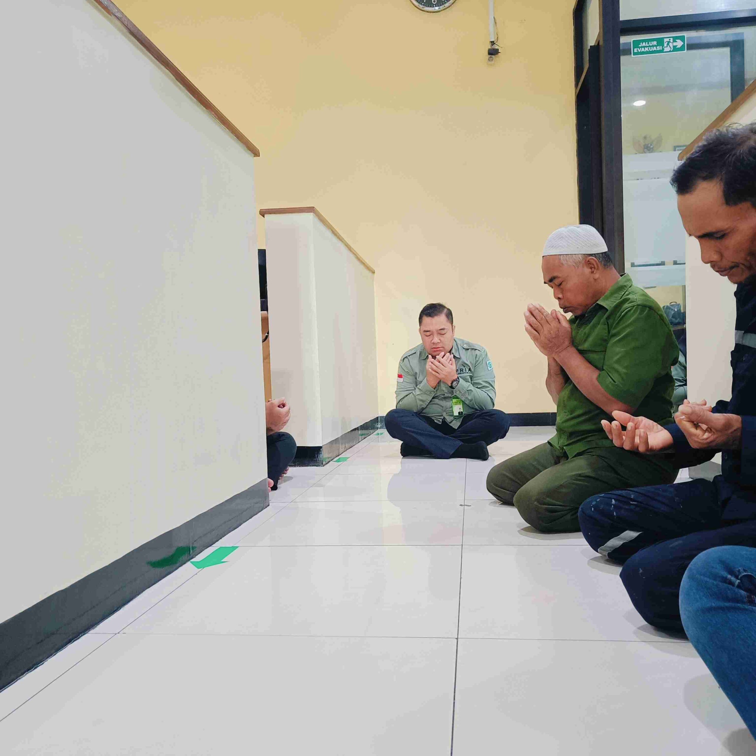 PT Putra Restu Ibu Abadi Gelar Doa Bersama Peringati Hari Pahlawan (2)